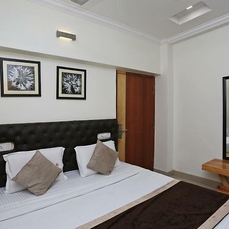 Oyo 3019 Hotel Lingaraj Bhubaneswar Buitenkant foto