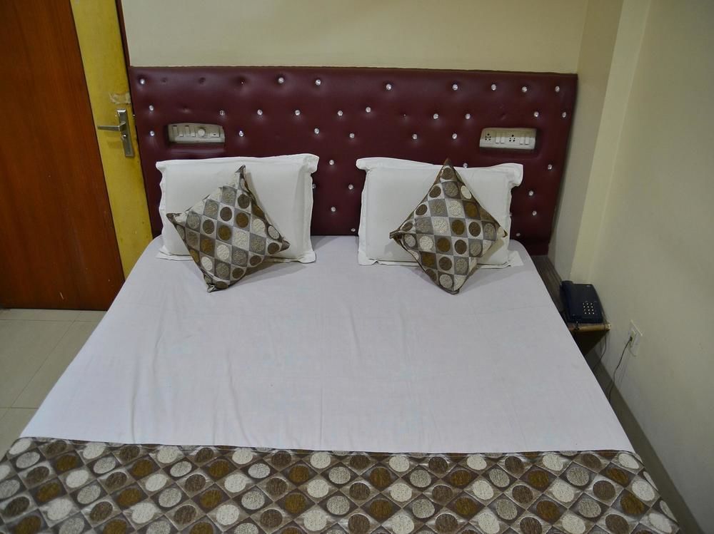 Oyo 3019 Hotel Lingaraj Bhubaneswar Buitenkant foto