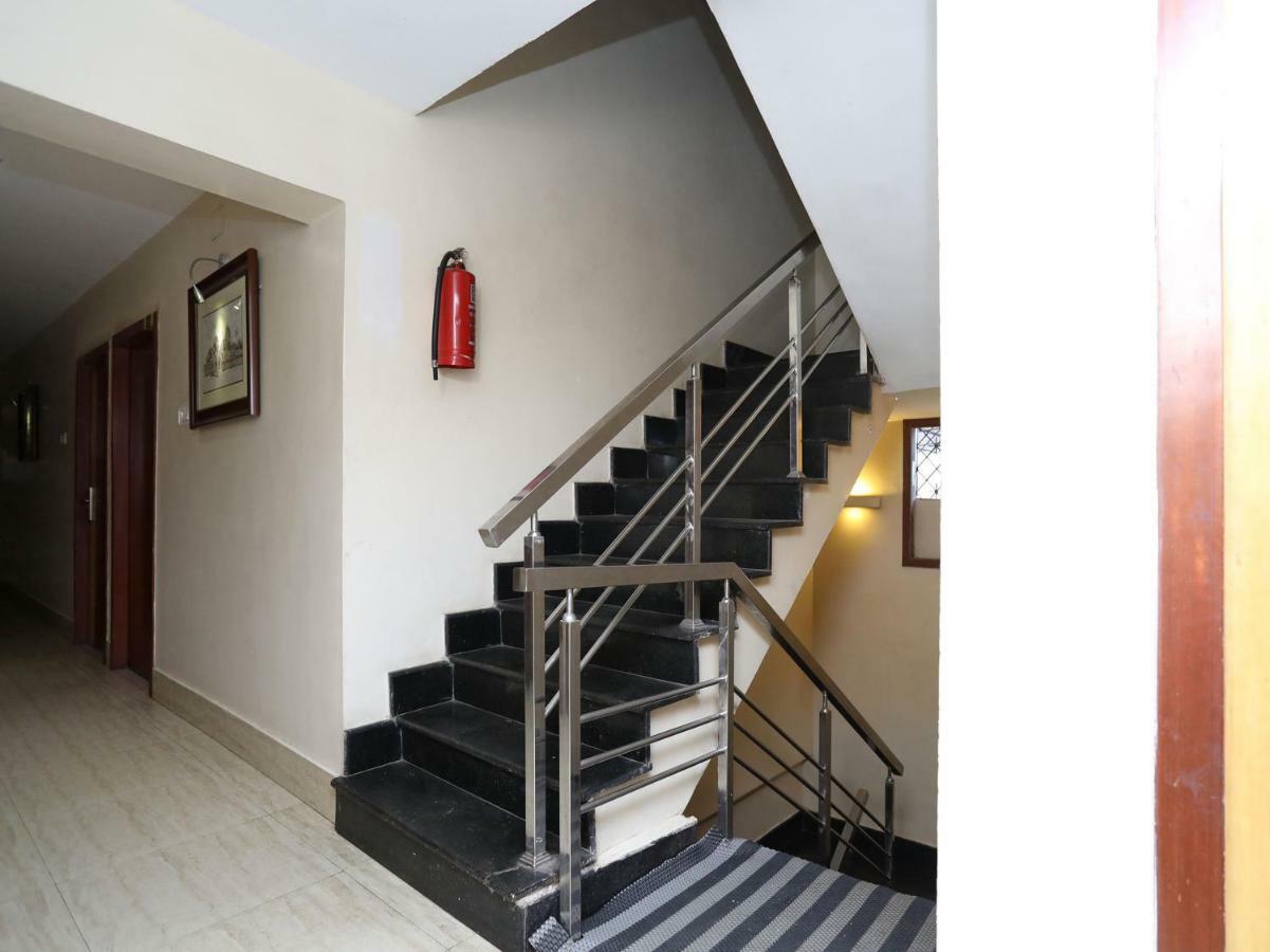 Oyo 3019 Hotel Lingaraj Bhubaneswar Buitenkant foto