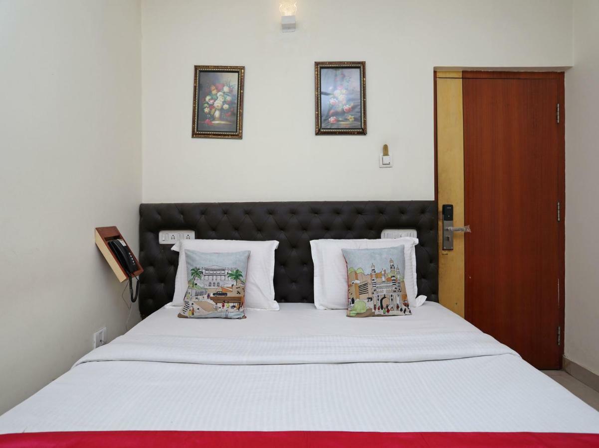 Oyo 3019 Hotel Lingaraj Bhubaneswar Buitenkant foto
