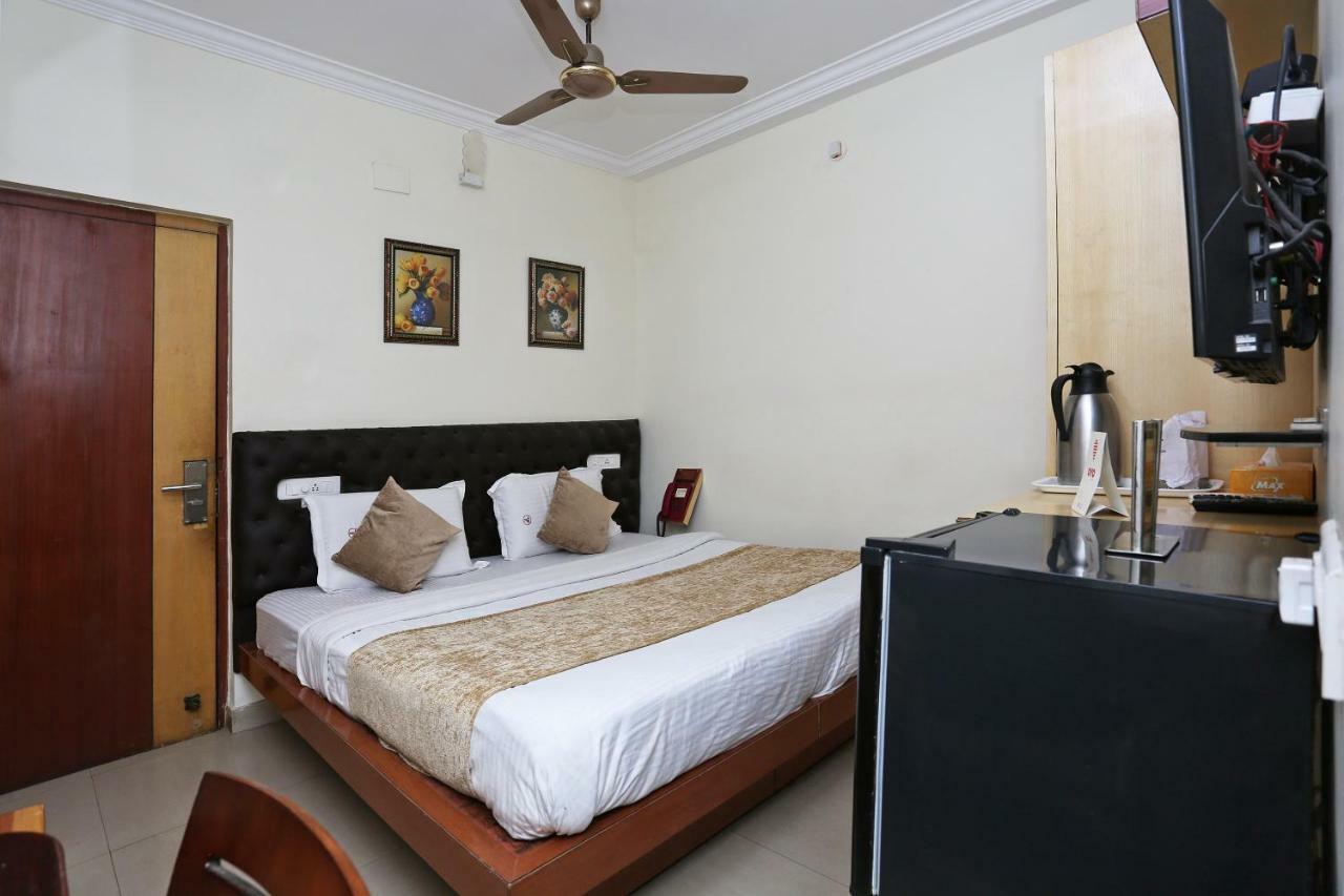Oyo 3019 Hotel Lingaraj Bhubaneswar Buitenkant foto