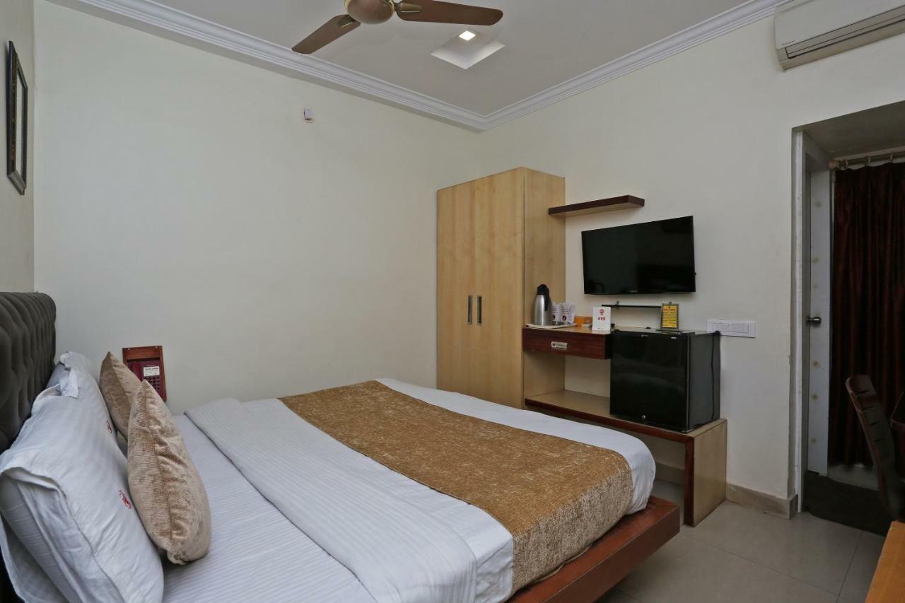 Oyo 3019 Hotel Lingaraj Bhubaneswar Buitenkant foto