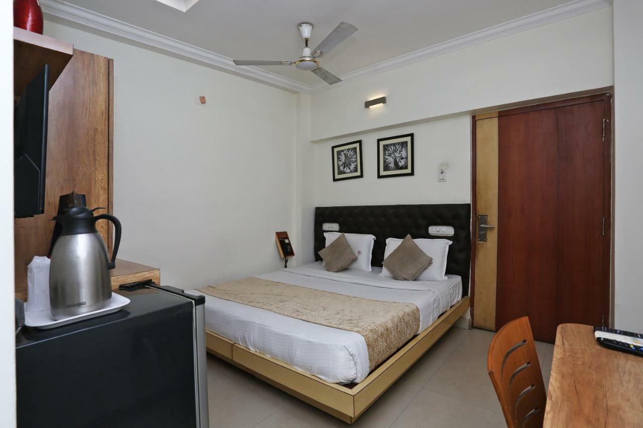 Oyo 3019 Hotel Lingaraj Bhubaneswar Buitenkant foto